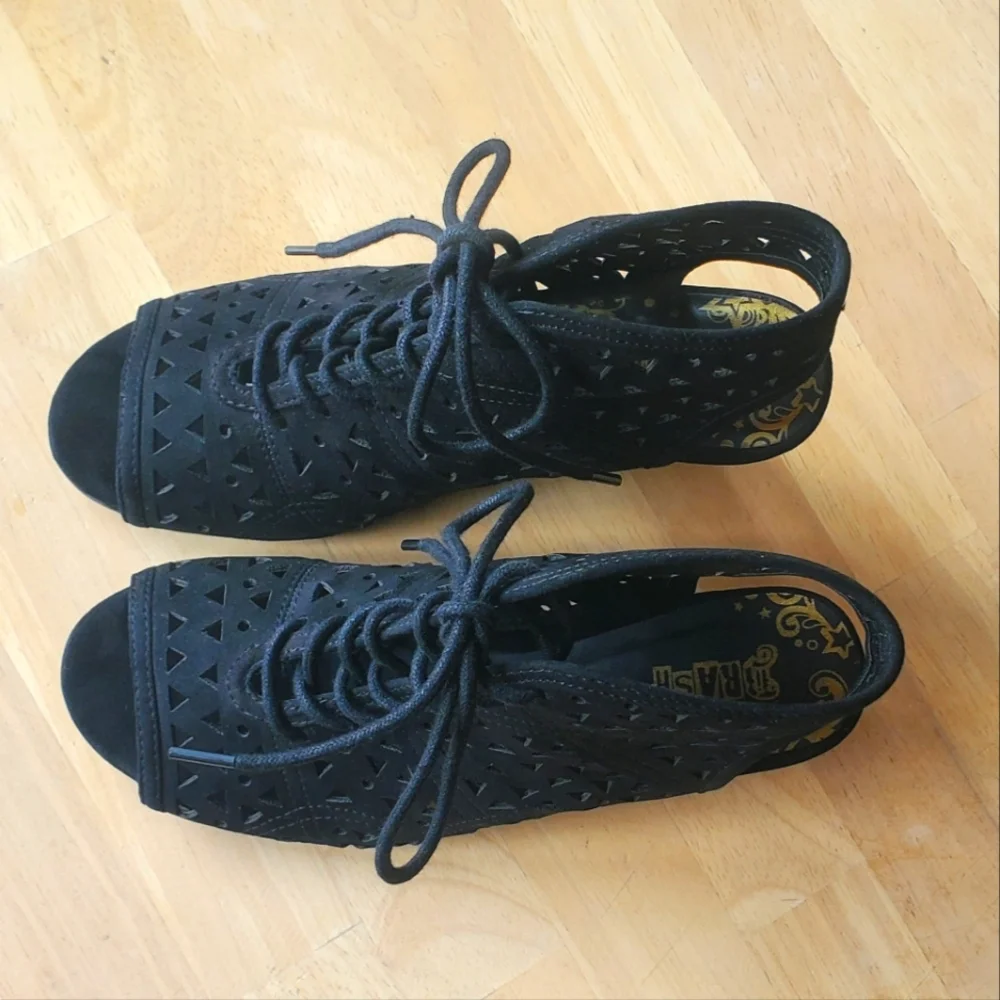 NEW Vintage style Cut-out Peeptoe Lace up Wedge Heels Ankle Black Shoes 5 1/2, 6 - Picture 4 of 7